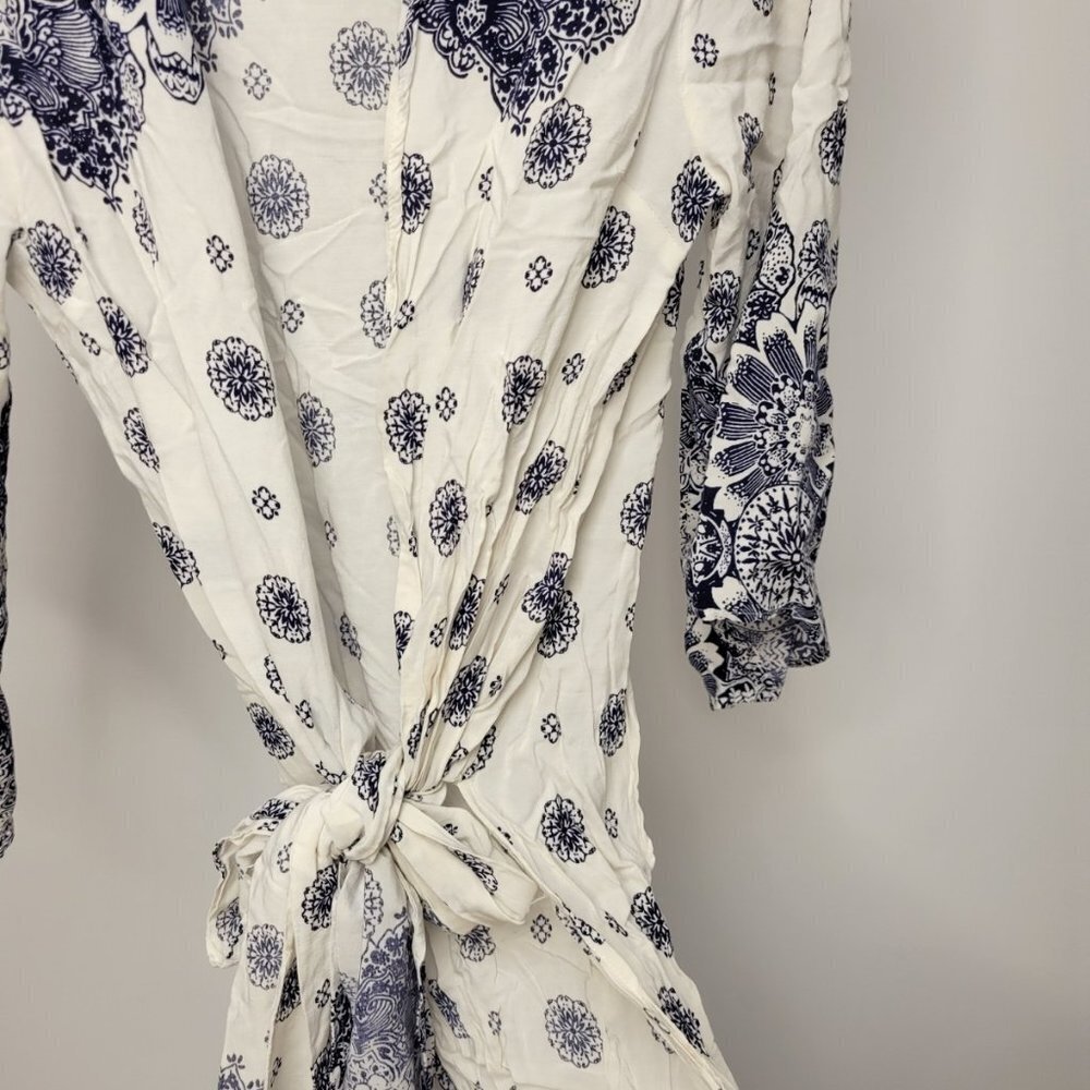 Kori  Robe - Picture 3 of 5